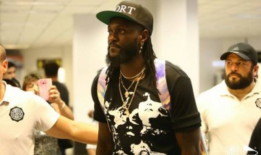 EMMANUEL ADEBAYOR DIT NON AUX FAKE NEWS !